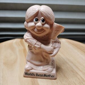 Vintage 1970 R&W Berries “World’s Best Mother” Figurine – Pink Resin